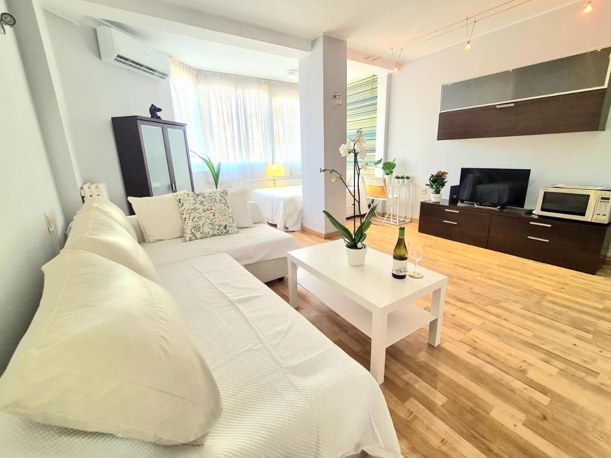 Aa Guest - El Mono De Torre Del Mar Eco Apartment Luaran gambar